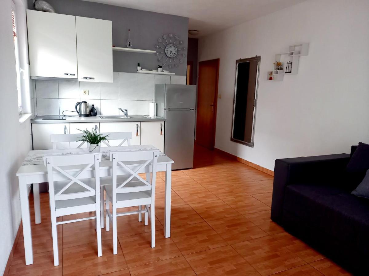 Apartments Marusic Makarska Exterior photo