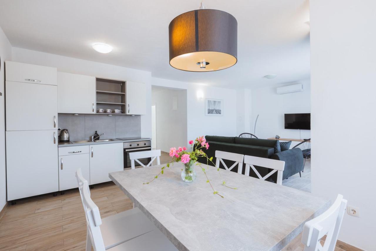 Apartments Marusic Makarska Exterior photo
