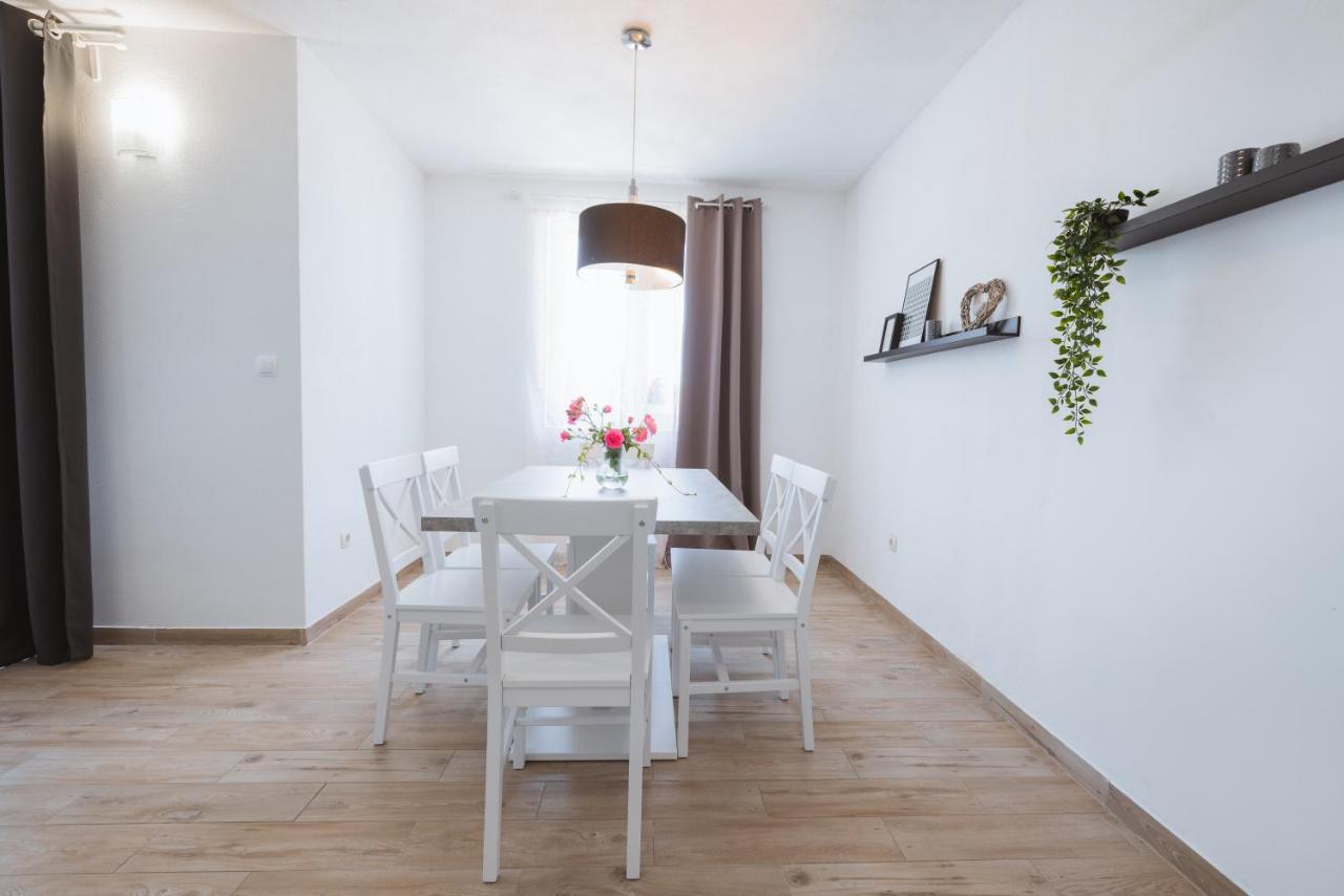 Apartments Marusic Makarska Exterior photo