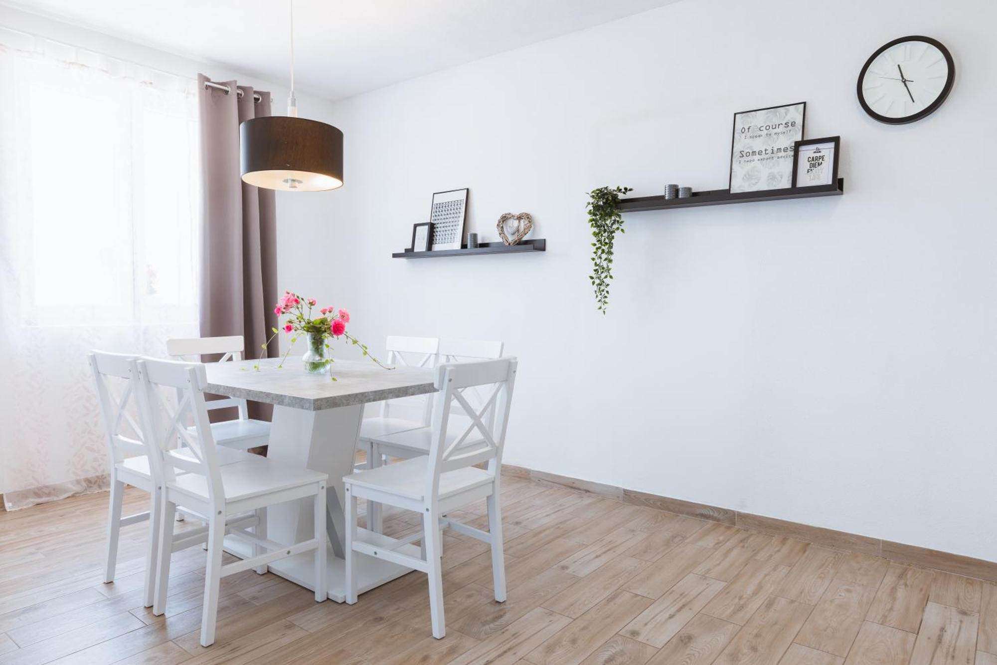 Apartments Marusic Makarska Room photo