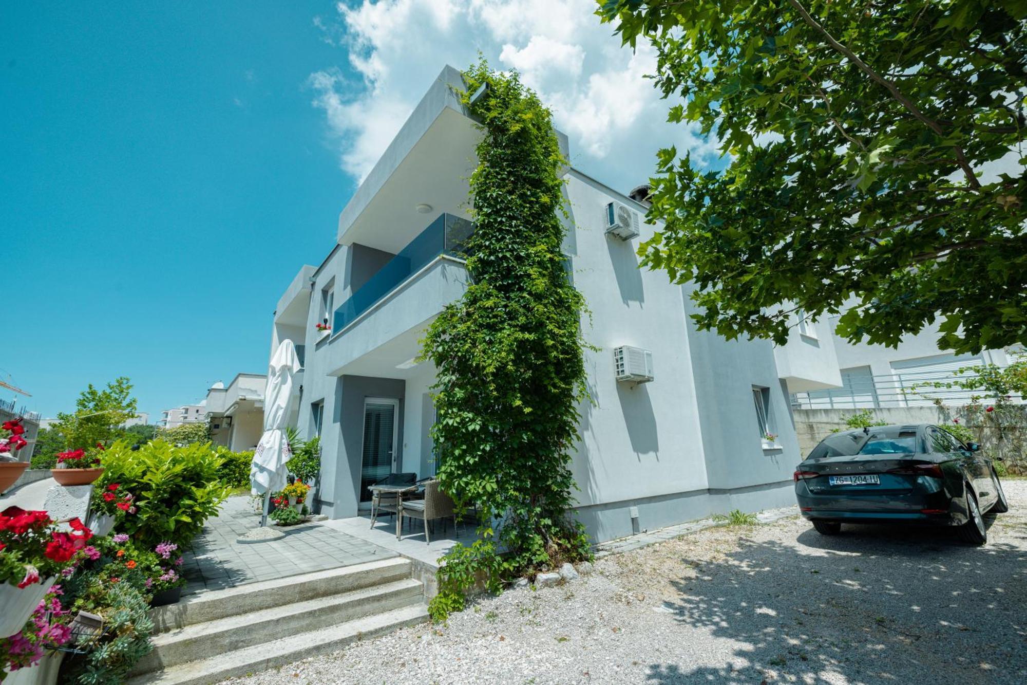 Apartments Marusic Makarska Exterior photo